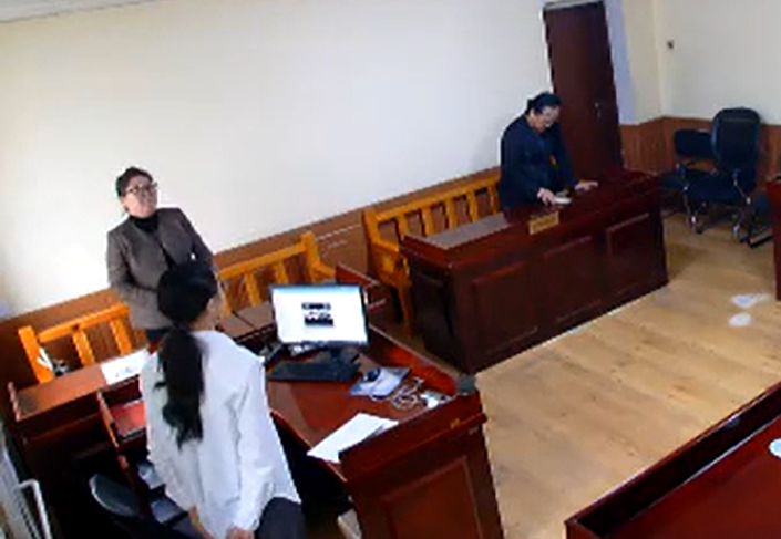 Нэхэмжлэгч: Д.Дунгалмаа  Хариуцагч: Б.Хэрлэнзаяа   Нэхэмжлэлийн шаардлага: орц гарц гаргахыг даалгах тухай